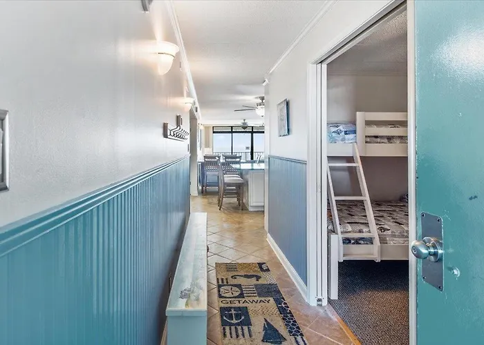 Ocean Front 3 Bedroom In Sea Terrace With Outdoor Pool!