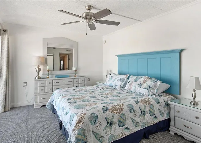 Ocean Front 3 Bedroom In Sea Terrace With Outdoor Pool! Holiday home