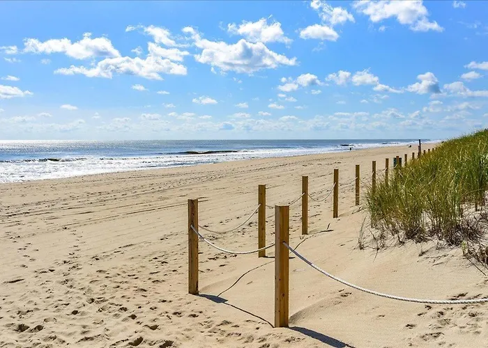 Ocean Front 3 Bedroom In Sea Terrace With Outdoor Pool! Holiday home